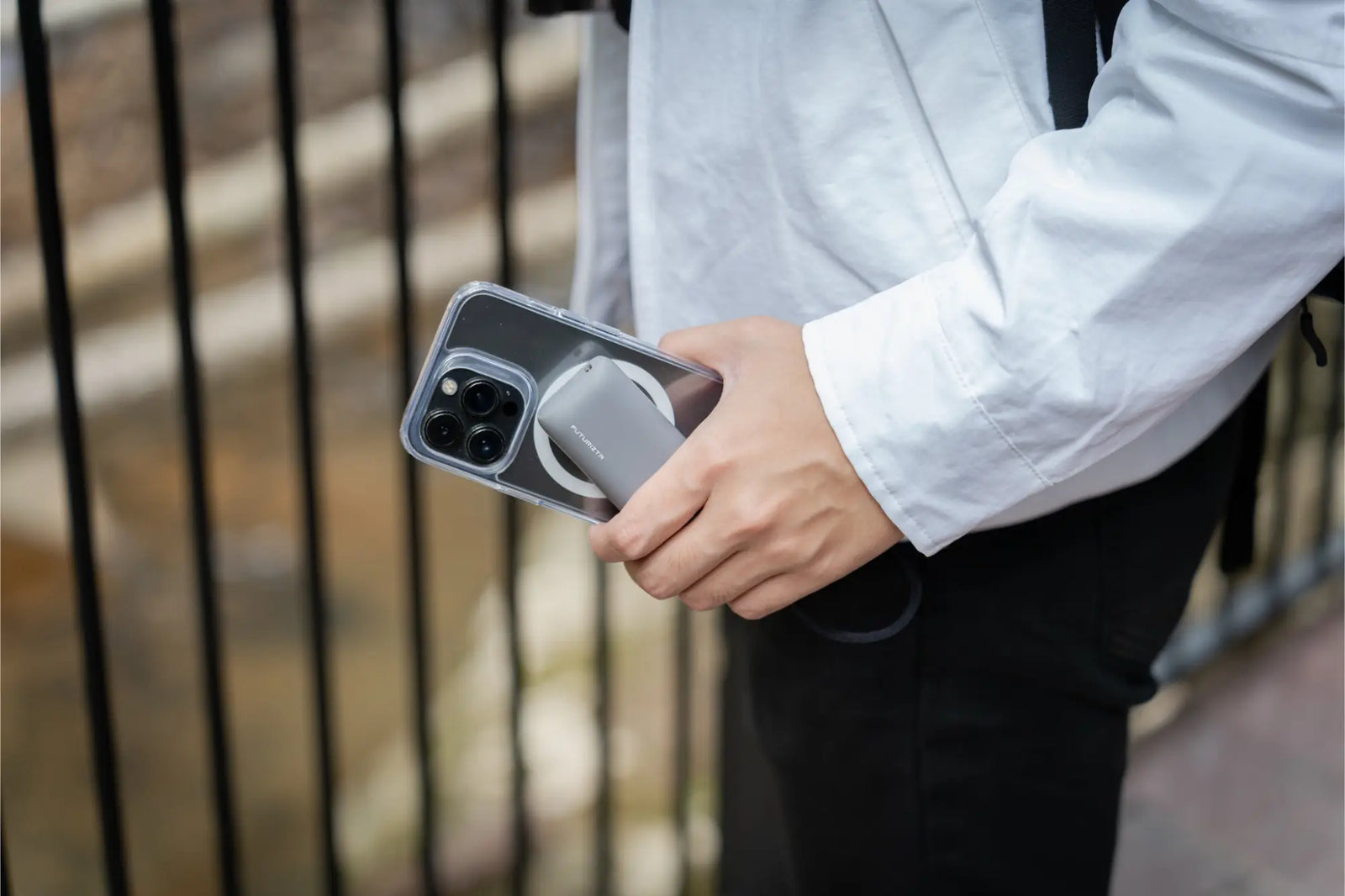 The ultimate travel companion: How a mini portable charger can make your trips more convenient